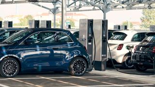 0120285501v2 (Bild: Fiat)