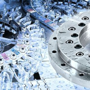 Schmierfrei, wartungsfrei, einbaufertig und FDA-konform: iglidur PRT“ Edelstahl-Rundtischlager von Igus mit Gleitelementen aus iglidur A180. Zum Ersatz von kugelgelagerten Rundtischen oder Drehverbindungen in Lebensmittelanwendungen. (Igus)