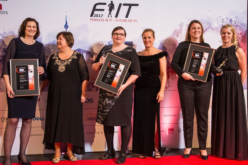 Gewinnerinnen in der Kategorie Digital Transformation: Christa Koenen (DB Systel), Babara Koch (Tech Data) und Babara Mauve (STARFACE) (Bild: Vogel IT-Akademie)