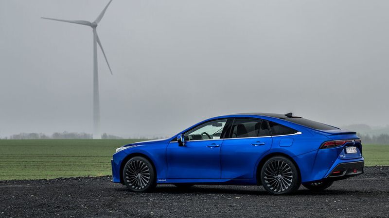 Platz 1 bei den FCEV-Fahrzeugen im April 2022: Toyota Mirai, 31 Neuzulassungen. (Toyota)