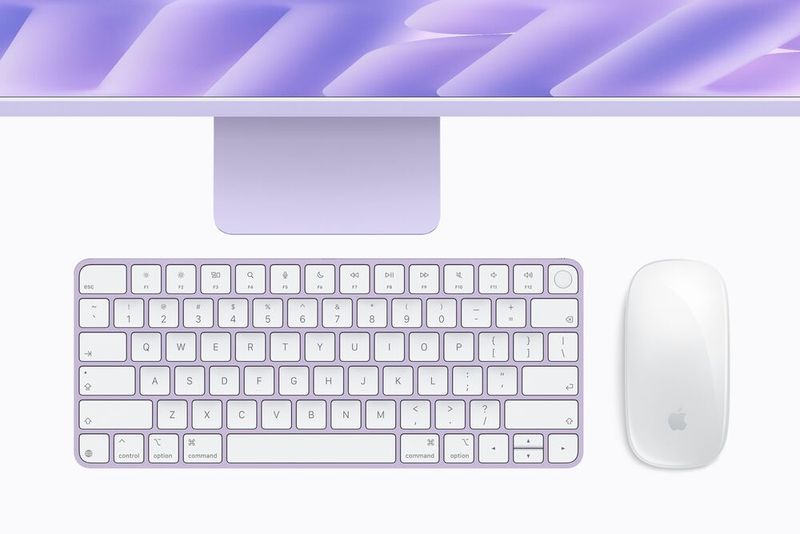 Der iMac ist in den Farben Blau, Grün, Pink, Gelb, Violett, Orange und Silber erhältlich. Passend dazu gibt es auch Tastatur und Maus. (Bild: Apple)