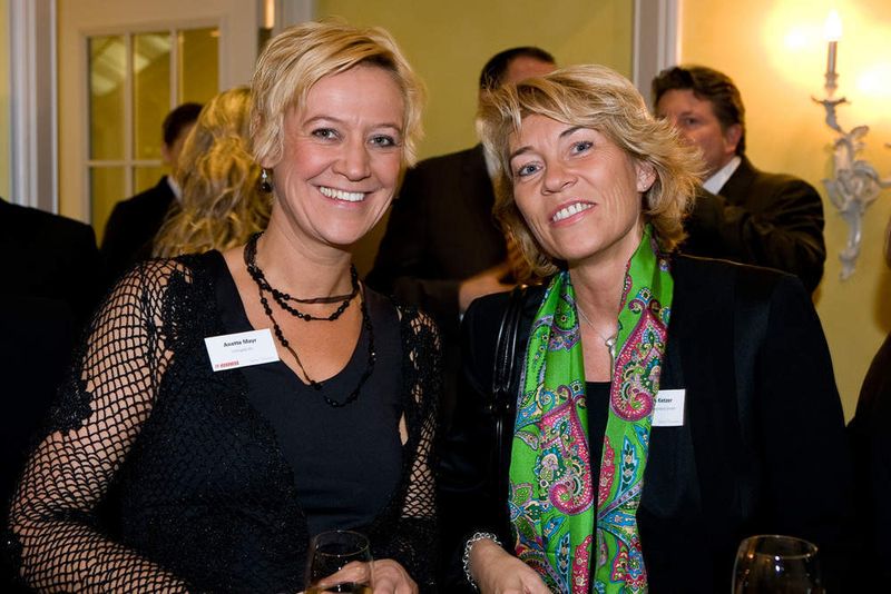 Anette Mayr von Infinigate (li.) mit Claudia Ketzer von Magirus. (Archiv: Vogel Business Media)