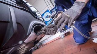 Der ZDK begrüßt die Pläne zur Reform der StVZO. Danach soll die bisher übliche wiederkehrende Überwachung der Prüfstützpunkte durch die Kfz-Innungen zukünftig entfallen. (Bild: ProMotor)