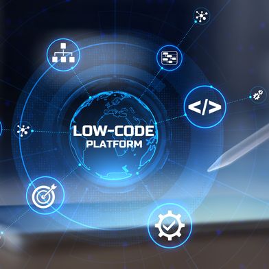 Low-Code-Plattformen ermöglichen es technisch versierten Fachanwendern und angelernten Entwicklern, Anwendungen schneller zu erstellen. Dieser Beitrag zeigt, wie die Produktentwicklung davon profitiert. (Bild: © Murrstock – stock.adobe.com)
