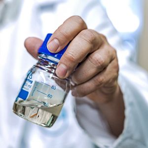 Die Nominierten Dr. Christoph Gürtler, Prof. Walter Leitner und Dr. Berit Stange haben einen Kreislauf für die Verwendung von CO2 in der Kunststoffproduktion entwickelt. 