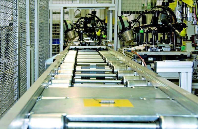 Bild 3: Die abgesetzten Rollen ermöglichen die Integration von Vereinzelern oder anderen Einheiten auch in kleinstem Rollenraster.  Bild: Bosch Rexroth (Archiv: Vogel Business Media)