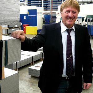 „Die Entscheidung für das Laserschneiden brachte den Erfolg“, sagt Erhard Hujer, Gründer und Geschäftsführer der Hujer Lasertechnik GmbH und Unternehmer im wahrsten Sinne des Wortes.