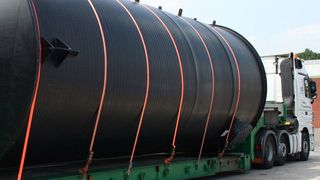 Weber Agrarsysteme liefert die Tanks aus hochwertigem Polyethylen zur sicheren Lagerung von Ammonium-Nitrat-Harnstoff-Lösungen (AHL). (Bild: Weber Kunststofftechnik)