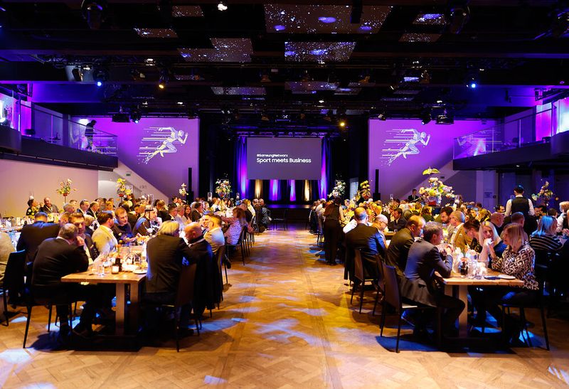 Bei der Abendveranstaltung der Samsung Partner Conference 2024 wurden neuen Partner ausgezeichnet. (Bild: Samsung)