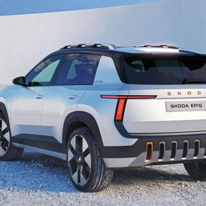 Der Kofferraum soll 490 Liter fassen.(Bild:  Skoda)