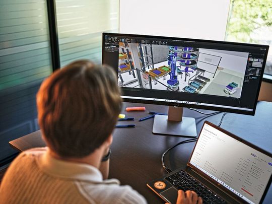 Mit mosaixx erhalten Systemintegratoren und andere Engineering-Kunden einen  Zugang zu unterschiedlichsten Softwarelösungen rund um ECAD- und MCAD-Programmen, Simulation, Offlineprogrammierung sowie virtueller Inbetriebnahme.(Bild:  Visual Components/ mosaixx)