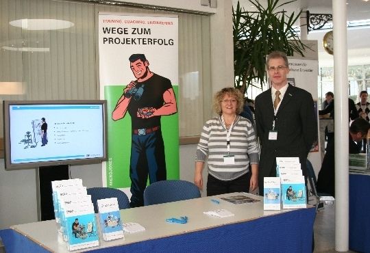 Organsiert wird der ESE Kongress gemeinsam von MicroConsult (Bild v.l: Renate Schultes und Frank Listing, Trainer) und Vogel Business Media, Herausgeber der Fachzeitschrift ELEKTRONIKOPRAXIS (Archiv: Vogel Business Media)