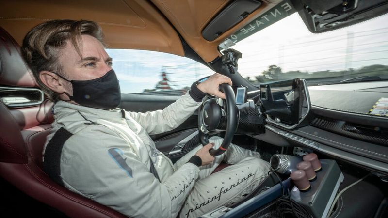 Nick Heidfeld startet auf dem Handlingkurs des Highspeed-Ovals in Nardo nach Monaten im Labor und im Simulator zur Jungfernfahrt – und kommt aus dem Staunen kaum mehr heraus. (Bild: Eros Maggi)