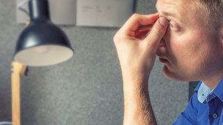 Zwei von drei Angestellten sind laut einer Studie von Sage bei der Arbeit nur zum Teil oder gar nicht motiviert.  (©Ralf Geithe - stock.adobe.com)