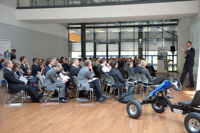 RWTH-Professor Günther Schuh stellte das neu gegründete Invention Center auf dem RWTH Aachen Campus vor. (Bild: Fraunhofer-IPT)