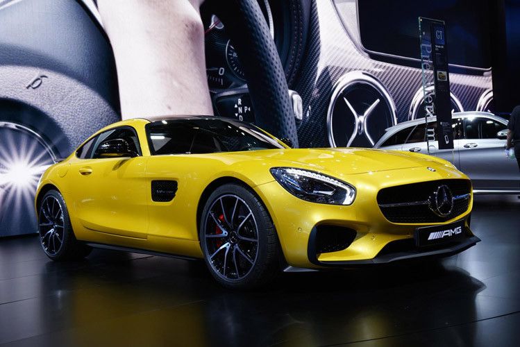Der Mercedes AMG GT ist eines der Highlights des Pariser Salons. Für rund 115.000 Euro ist er ab sofort bestellbar. (Newspress)