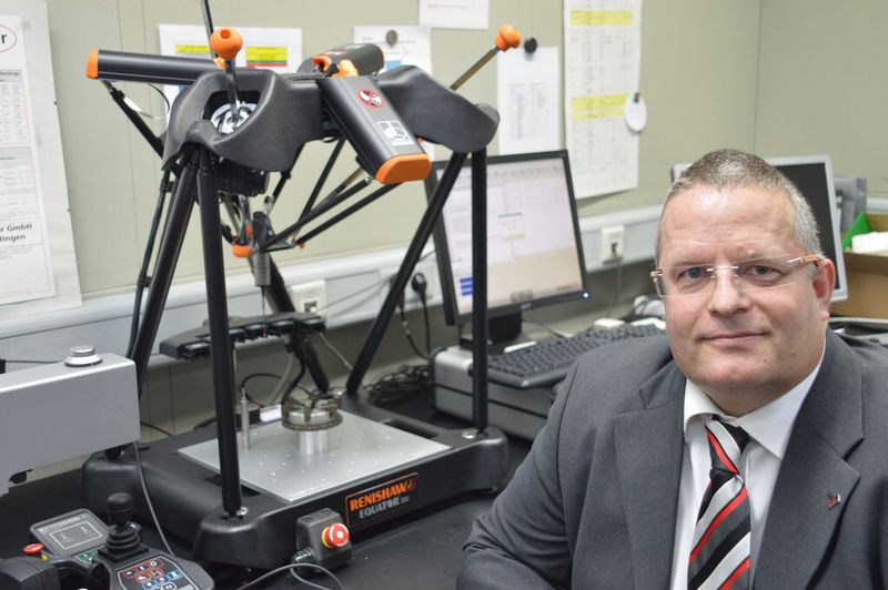 Bild 3: Mit dem Equator lässt sich der Prozess im Bereich der Messtechnik und der Lieferung von I.O.-Ware sehr gut abbilden, so Erik Mertner, Qualitätsmanager bei der Peak GmbH. (Bild: Renishaw)