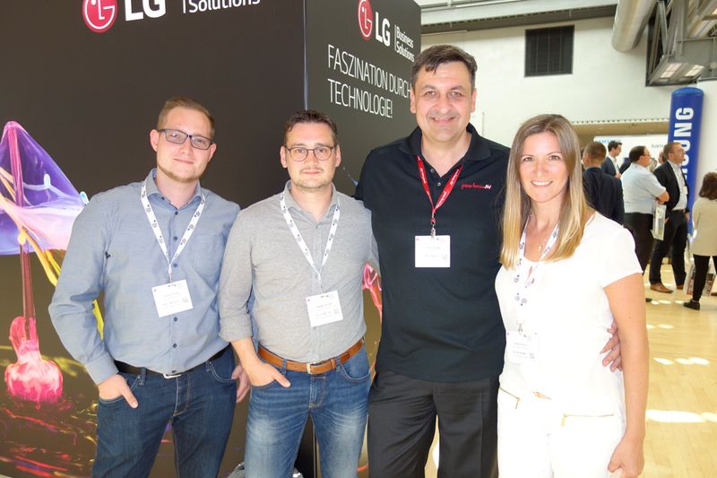 (v. l.) Julian Löding und Thomas Kociper, TD Maverick, Stefan Krüger, peerless-AV, und Tanja Tschorn, TD Maverick. (Bild: IT-BUSINESS)