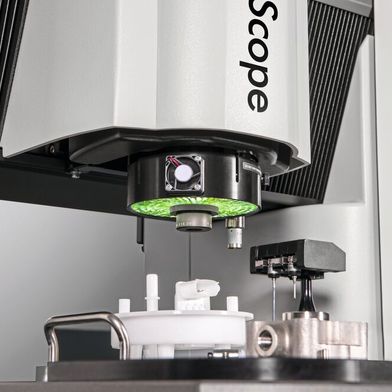 Mit dem neuen Videomesssystem Smartscope E18 von OGP können bei Bedarf auch taktile Messungen vorgenommen werden. Hier erklärt der Hersteller, was es sonst noch für Vorteile in die Qualtitätssicherung bringt ... (Bild: OGP)