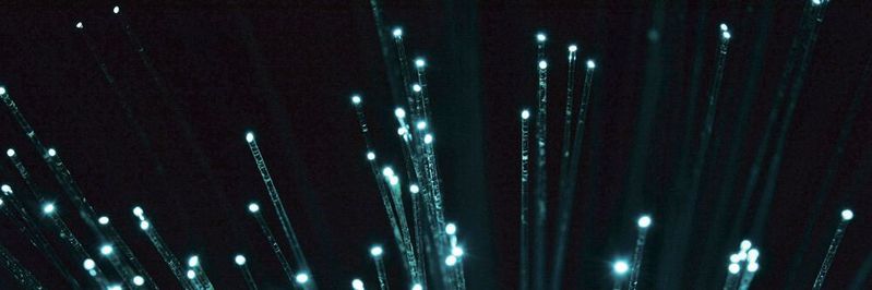 Lichtwellenleiter: Die europäische Photonikindustrie warnt vor kritischen Abhängigkeiten.(Bild:  Hugo Fragoso  /  Pixabay)