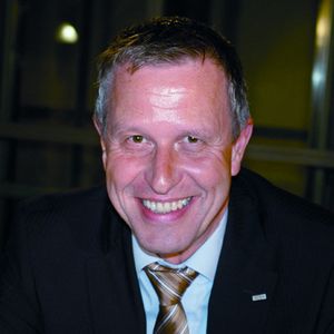 Wilfried Eberhardt, Managing Director Europe von Kuka Roboter: „Man muss den Begriff Green Automation dahingehend erweitern, dass es hier um Techniken geht, die notwendig sind, um intelligente und energiesparende Produkte herzustellen.“ Bild: Kroh