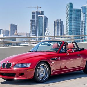 Undercover-Racer: Der 321 PS starke M Roadster ist fast nur an Bugschürze und Rädern zu erkennen.(Bild:  BMW)