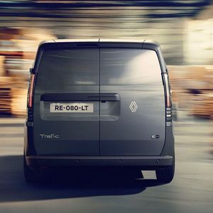 Hecktriebler: An der Hinterachse sitzt ein 150 kW/204 PS starker E-Motor, der ein Drehmoment von maximal 354 Nm realisiert.(Bild:  Renault)