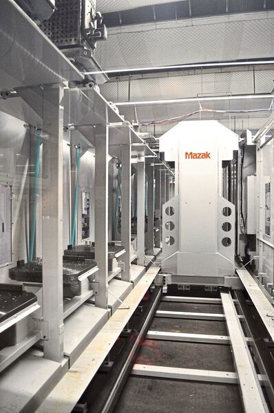 Mit dem hauseigenen Automationssystem von Mazak können 4- und 5-Achs-Bearbeitungszentren perfekt auf die Anforderungen abgestimmt, automatisiert werden (Mazak)
