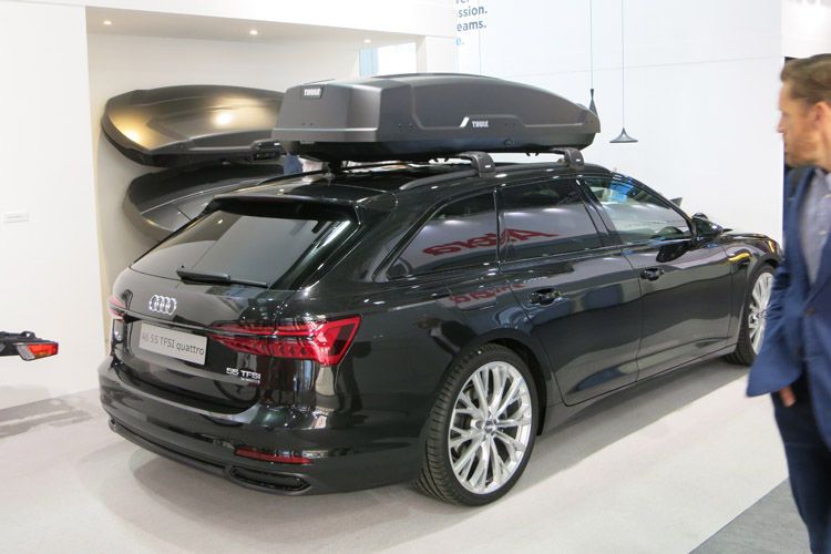 Mit Gepäck waren auch die beiden neuen Dachboxen Force XT und... (Bild: Schreiner/»kfz-betrieb«)