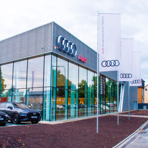 Audi: Moll eröffnet 13-Millionen-Euro-Terminal in Düsseldorf