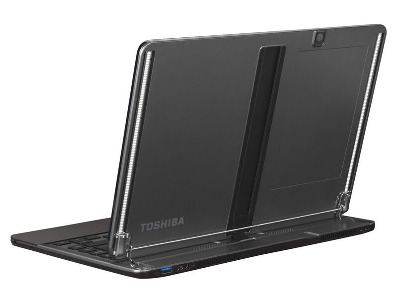 Das Convertible-Ultrabook Satellite U920t-10G von Toshiba lässt sich zum bequemeren Arbeiten aufstellen. (Bild: Toshiba)