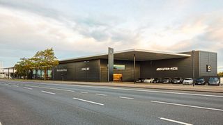 Aufmerksamkeit beim Kunden durch relevante Inhalte erzeugen und damit auch Fahrzeuge verkaufen: Diesen Ansatz verfolgt die Senger-Gruppe speziell im Social-Media-Marketing und gewinnt damit beim Vertriebs Award 2021 in der Kategorie „Social Media“. (Bild: Andreas Schimanski)