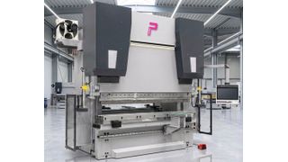 Die Placke Heavy Duty GmbH entwickelt, konstruiert und baut Sondermaschinen im XXL-Segment: Biegepressen bis 3.000 Tonnen Presskraft und 18 Meter Biegelänge, auf Anfrage auch darüber hinaus, sowie Retrofit-Lösungen für bestehende Großmaschinen. (Bild: Placke Heavy Duty GmbH)