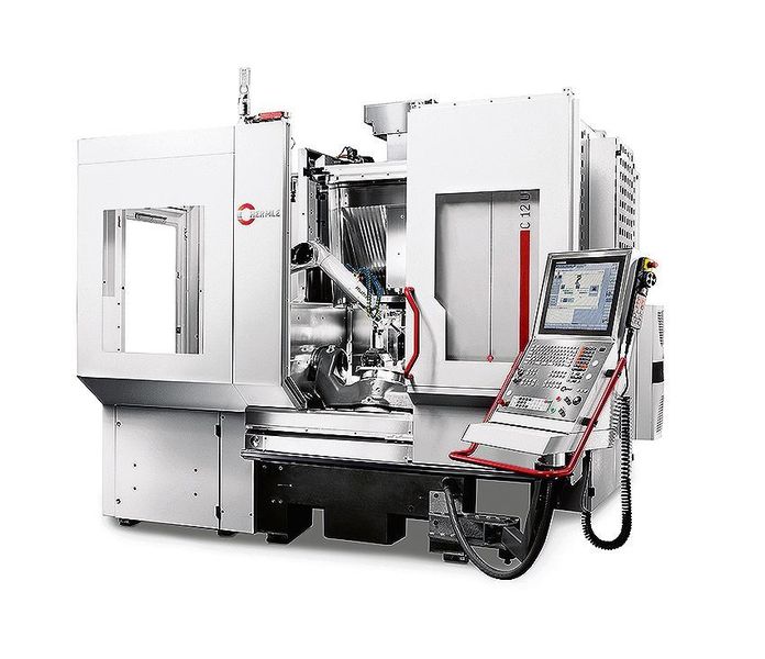 Das Robotersystem RS 05 adaptiert an ein Bearbeitungszentrum C 12 U dynamic. (Hermle)