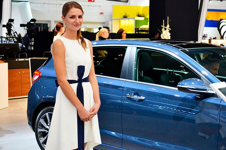 Aber haben Sie es gesehen? Hier passen Wagen- und Gürtelfarbe zusammen. (Seyerlein / »kfz-betrieb«)