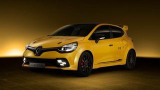 Zur Feier des 40-jährigen Bestehens von Renault Sport hat der Automobilhersteller wieder einen sportlichen Kleinwagen vorgestellt, der nur einem Zweck dient: Kurven zu räubern und Fahrfreude zu produzieren. (Renault)