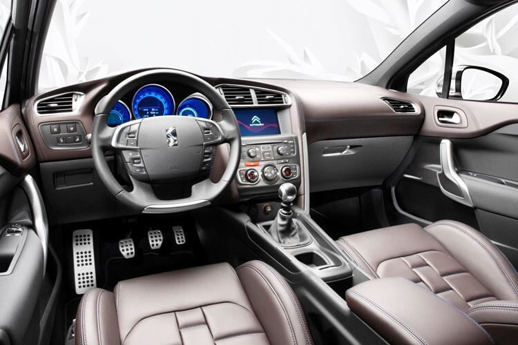 Wertige Innenraum-Anmutung: Wer das volle DS-Potenzial herausholen möchte, sollte zu den 2.300 Euro teuren Lederpolstern greifen. (Foto: Citroën)
