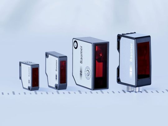 Das Portfolio der leistungsstarken Baumer Laser-Distanzsensoren: Vom OM20 (links) mit kompaktestem Formfaktor bis zum OM70 (rechts) für Messdistanzen bis 1700 mm. Bild: Baumer. (Bild:  Baumer)