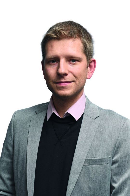 Tobias Thelemann, Produktmanager Mechanische Bauelemente + Automatisierungstechnik bei reichelt elektronik, stellt neue Möglichkeiten für jede Phase des Produktlebenszyklus vor. Tobias Thelemann, Produktmanager Mechanische Bauelemente + Automatisierungstechnik bei reichelt elektronik, stellt neue Möglichkeiten für jede Phase des Produktlebenszyklus vor.