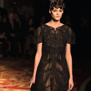 „Gedrucktes“ Kleid aus TPU Desmosint X92A-1 (Design: Iris van Herpen).