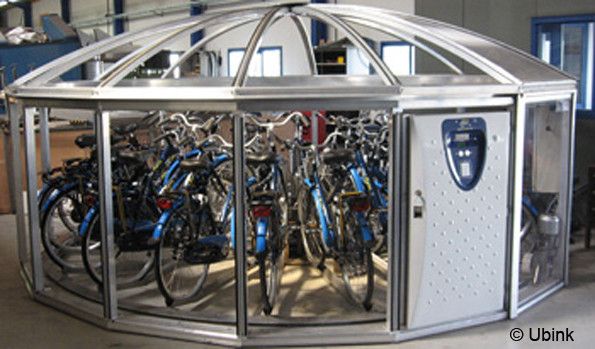 In der Standardausführung steht Velowspace auf einem Aluminiumstützrahmen und Polycarbonat-Paneelen zur Verfügung. (Ubink/Siemens)