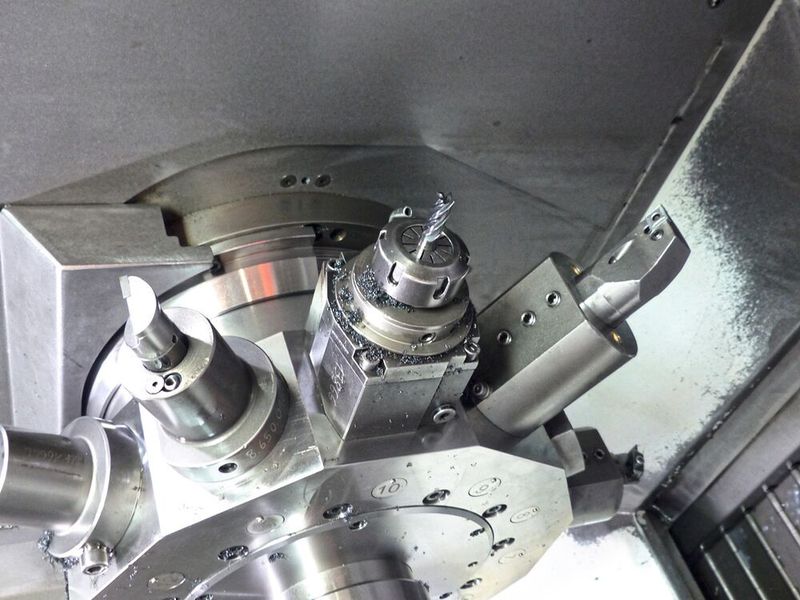 Bei der EMAG VL300 wurde man in Hofheim zum mehrmaligen Wiederholungstäter. Überwacht werden damit Bohrer, Fräser, Gewindeschneider, und die angetriebenen Werkzeuge. (Bild: UTTec)