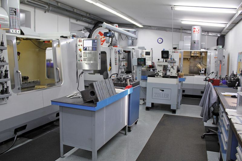 Bild 5: Sauberkeit für hochwertige Ergebnisse und immer ein wenig freie Kapazitäten für Unvorhergesehenes bereit zu haben, sind Teil des Erfolgsrezepts des Zweimann-Unternehmens Epkenhans. (Bild: Peter Lehmann)