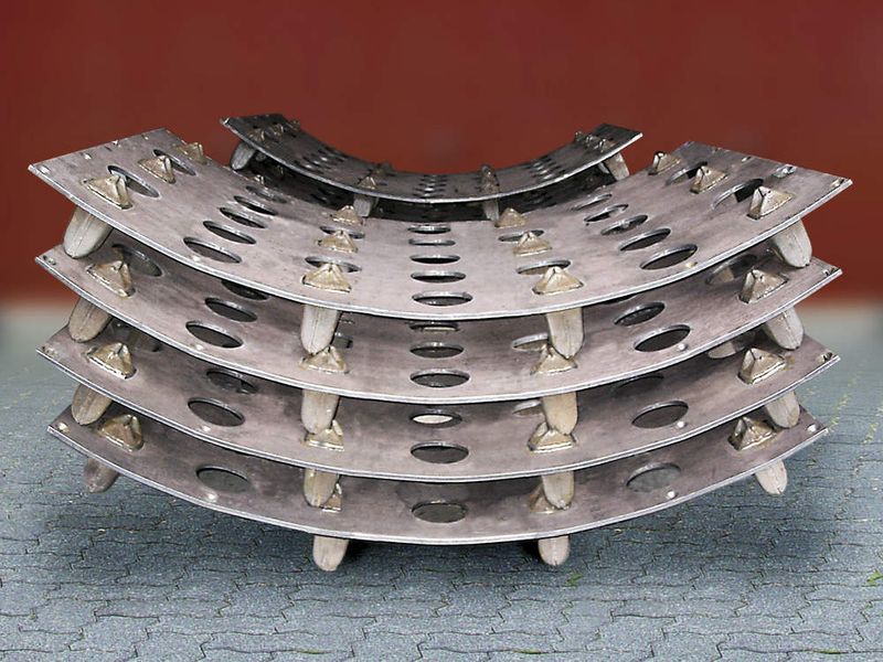 5 Siebe für die Grundstoffindustrie aus dem Hartstahl Kalmetall-HB gefertigt  (Bild: Kalenborn)