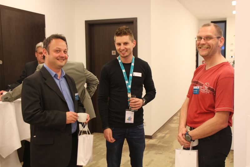Marco Cafaro (Telekom), Dominik Schlosser (C4B) und Sven Witkowski (Telekom) (Bild: C4B)