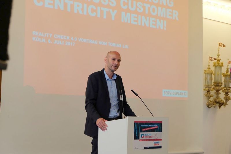 Für Tobias Liu (Serviceplan GmbH & Co. KG, Kön) muss der Kundennutzen im Mittelpunkt der Digitalisierung stehen. Er nennt das 
