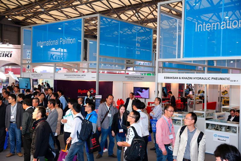Die Deutsche Messe AG richtet über ihr Gemeinschaftsunternehmen Hannover Milano Fairs Shanghai Ltd. unter anderem die PTC Asia für die Antriebs- und Fluidtechnik aus. (PTC Asia)