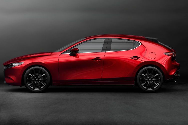 Der Mazda 3 wirkt jetzt deutlich schärfer gezeichnet. (Mazda)