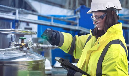 Je nach Ausführung erreicht der Ident-Ex 02 eine Lesedistanz von bis zu 10 Metern (Flex-Range) oder bis zu 25 Metern (Long-Range).(Bild:  Pepperl+Fuchs)