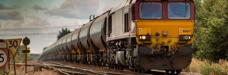 Von potenziellen Gefahren wie Hacking ist in Zeiten der Digitalisierung auch die Bahnbranche betroffen. Deshalb entwickeln Knorr-Bremse und qbound jetzt Schutzkonzepte für Cybersecurity.(Bild:  gemeinfrei / Unsplash)